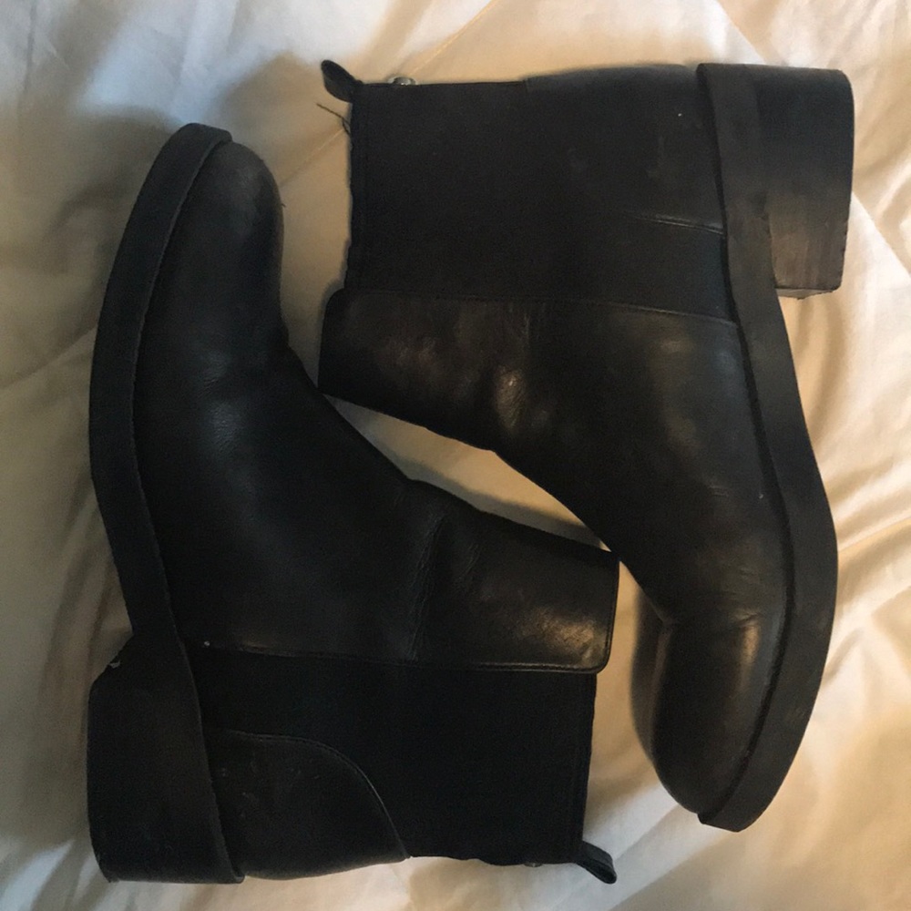 Steve Madden boots, leather size 9.5
